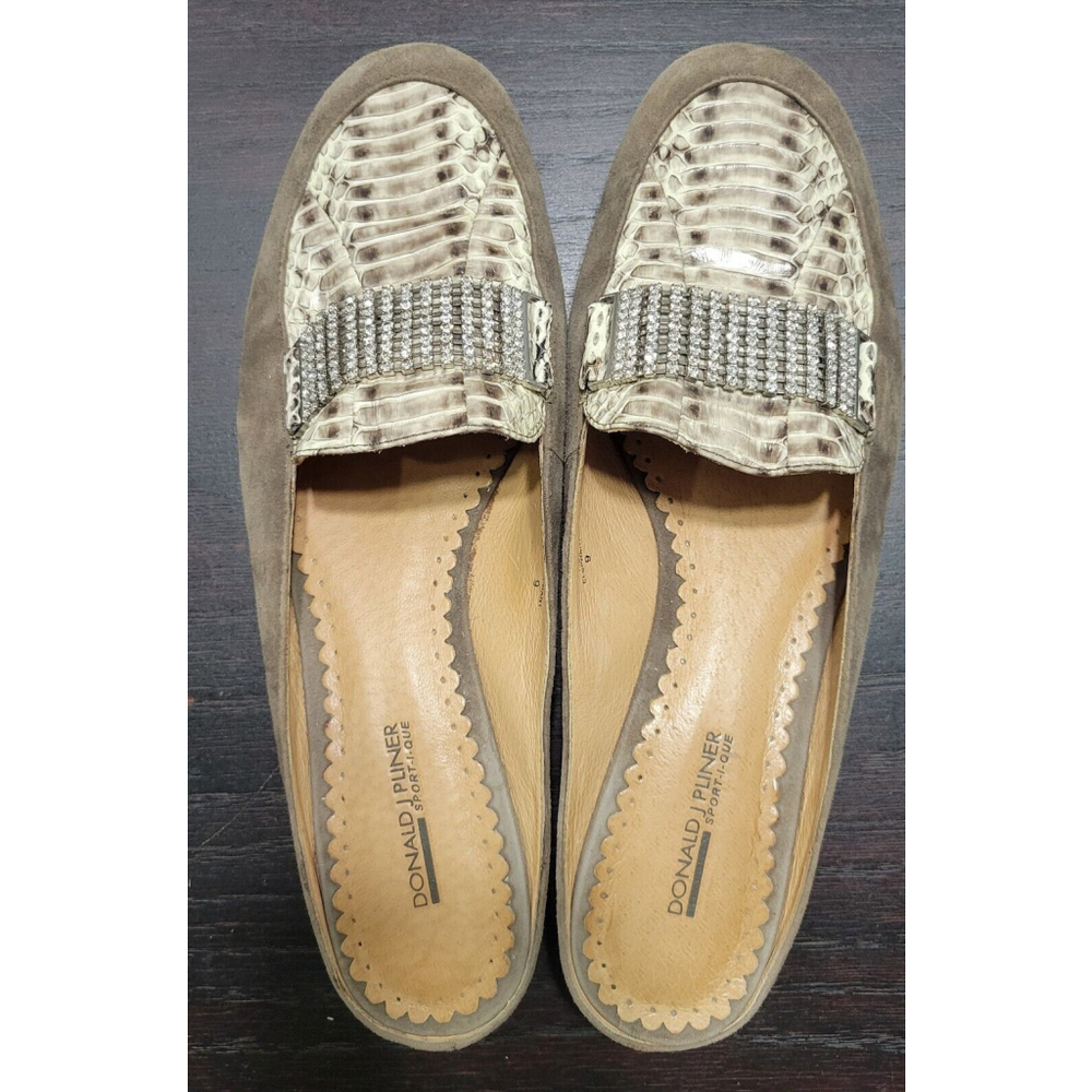 Donald J Pliner Women's size 9 Lisa Elephant Sport-I-Que Suede Slides Flats